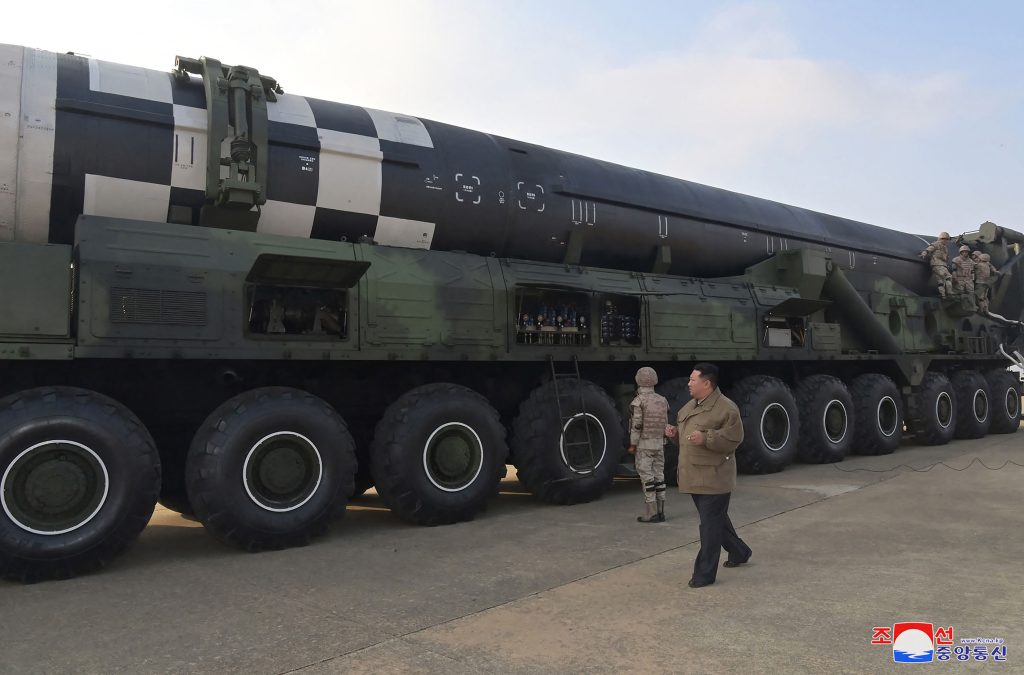 北朝鮮は2022年に、過去最多のミサイルを発射した。（AFP）
