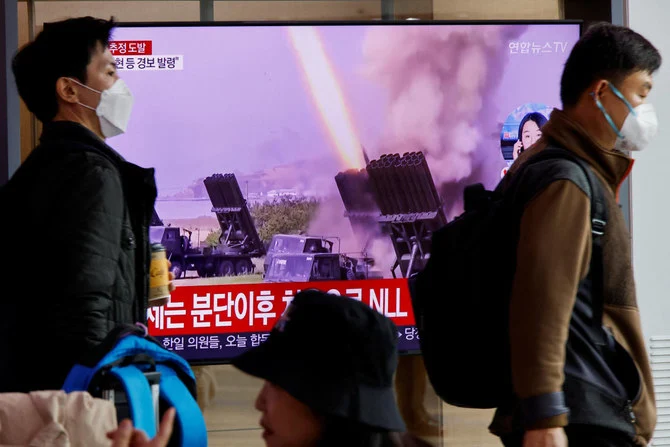 北朝鮮は今年記録的な数のミサイル発射を行っており、緊張が高まっている。この動きの中で北朝鮮は、2日だけで少なくとも 23 発の砲弾、3日にはICBM を発射した。(ロイター)