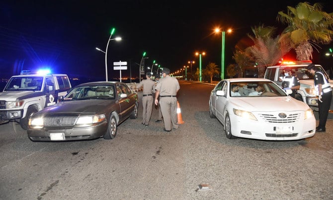 サウジアラビア警察は、同国の法律に違反した数百人を逮捕した。（SPA）
