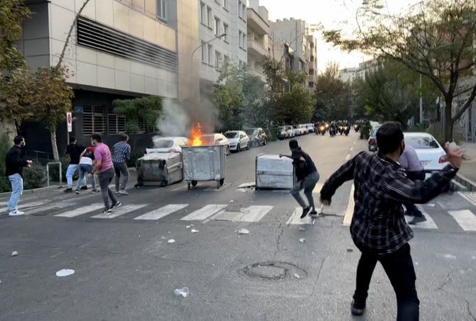 イラン女性に対するヒジャブの着用義務化が、9月にイラン全土で抗議行動が爆発的に増えた後、大問題となっている。（AFP／ファイル写真）
