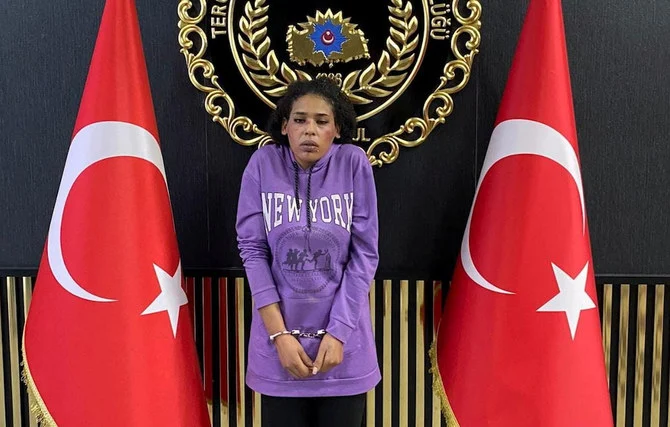 トルコ警察は、イスタンブールで逮捕された身元不明の爆発事件の容疑者の写真を公開した。(ロイター経由トルコ警察)