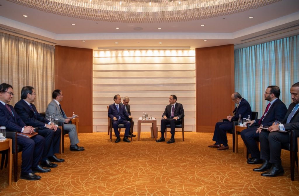 東京の外務省で月曜日、第13回日・カタール・ビジネス環境整備・投資作業部会が開催され、人的交流の活性化、両国間の貿易・投資を拡大していく上で有望と見込まれる分野などについて協議が行われた。(ANJ)