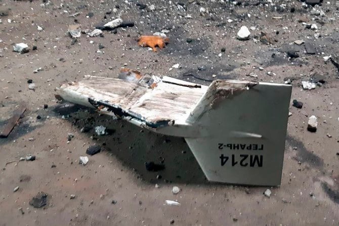 ウクライナで発見された自爆(カミカゼ)ドローンの残骸、イラン製とみられる。(資料写真/AP )