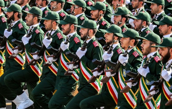 イラン革命防衛隊は違法な石油販売でも収入を得ており、中東のテロ組織に資金を提供していることでも知られている。（資料写真/AFP）