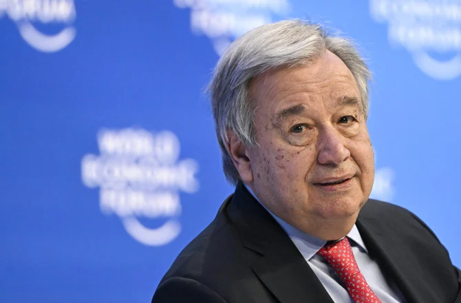 世界経済フォーラム (WEF) の年次総会のセッションに出席するアントニオ・グテーレス国連事務総長。ダボス。2023年1月18日。 (AFP)