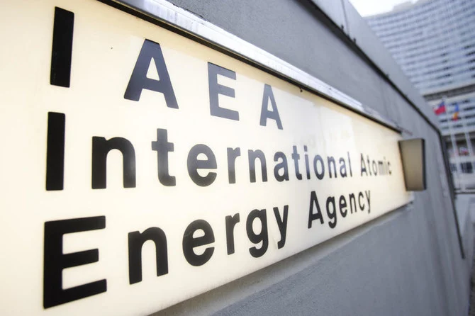 国連の核監視機関、国際原子力機関(IAEA)は1日、イランが事前の説明なく最新設備によるクラスター2基の相互接続に変更を加えていたと批判した。同設備では最大60%の純度へのウラン濃縮が可能である。(ファイル/AFP)