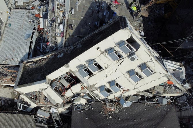 ハタイ県イスケンデルンで、地震により崩壊した国立病院の集中治療室の建物。2023年2月7日（ロイター）
