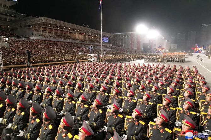 朝鮮人民軍創設記念日を祝うための軍事パレードが、平壌にある金日成広場で行われている
