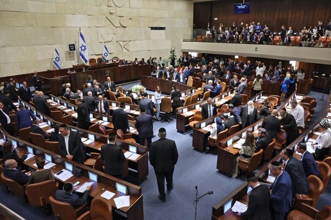 2月13日、政府の司法制度改革案を審議する委員会の席で、イスラエルの議員たちが激しい口論を繰り広げた。（AFP file photo）