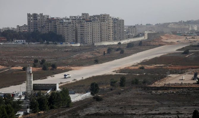 パレスチナの都市ラマッラー近く、イスラエルの占領下にあるヨルダン川西岸地区の国境地帯の眺め。（Reuters/File）