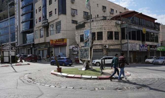 23日、パレスチナではナブルスでの攻撃でイスラエル軍に殺害された11人の死を悼むための大規模なストライキが行われた。(AN Photo/Mohammed Najib)