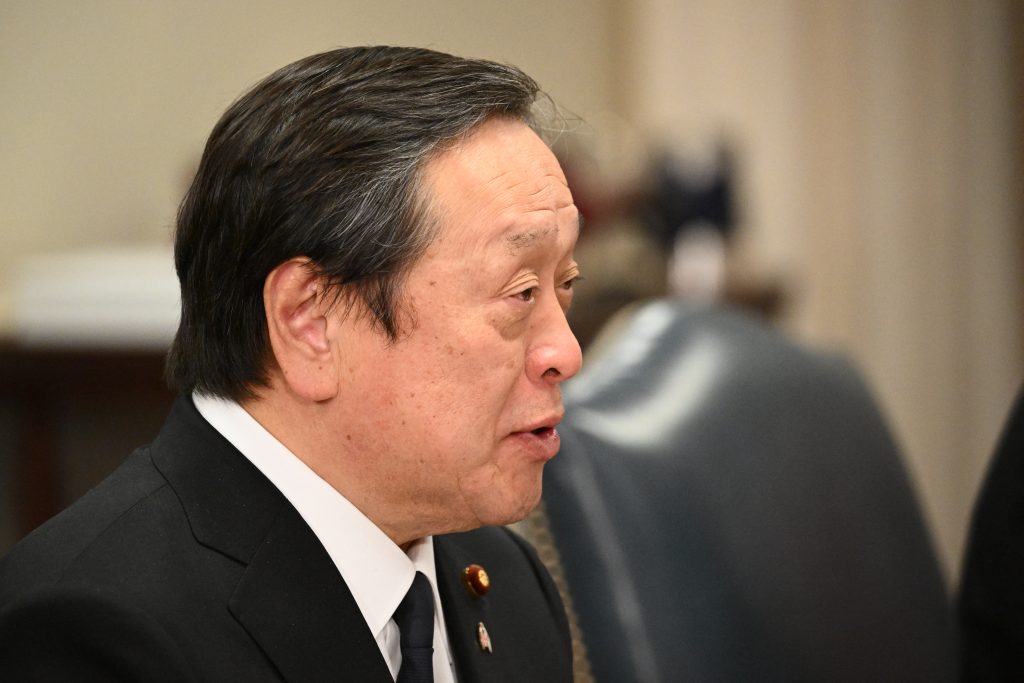 浜田康和大臣は、木曜日に東京でイギリスとイタリアのカウンターパートとの会談を行う。 (AFP)