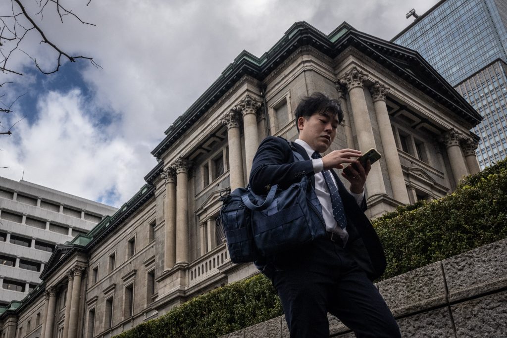 日本の当局には、583,317 件のマネーロンダリングの疑いのある取引が報告された。 (AFP)