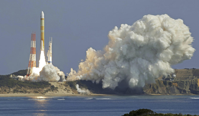 2023年3月7日、日本南部の鹿児島県にある種子島宇宙センターから打ち上がるH3ロケット。（AP通信）