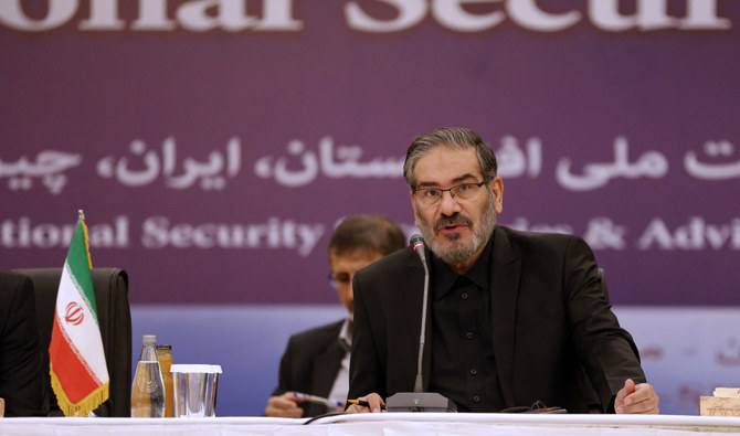 イランの首都テヘランで行われた会議で発言するイラン最高国家安全保障会議のアリ・シャムハニ事務局長（2018年9月26日）（AFP/ファイル）