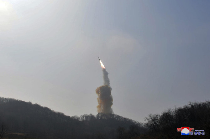 北朝鮮はここ数週間、軍事実験を強化している。先週は大陸間弾道ミサイルを発射した。（KCNA　ロイター経由）