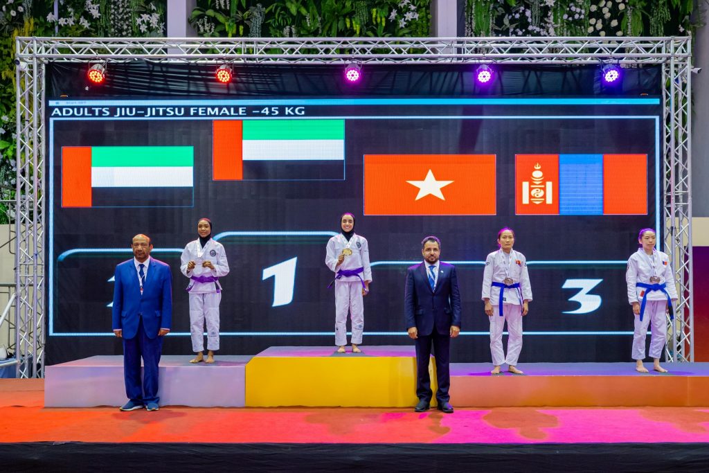 UAE代表チームが金7個、銀5個、銅4個を含む16個のメダルを獲得。