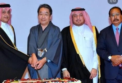 在カタール日本国大使館は天皇陛下の63歳の誕生日を祝った。