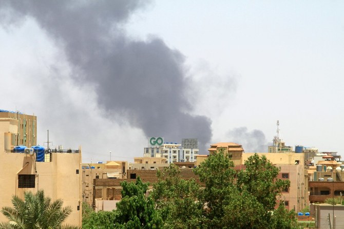 スーダンの軍と準軍事組織は双方とも、イード・アル・フィトル期間中の停戦違反に関して責任は相手側にあるとしている。(AFP/ファイル)
