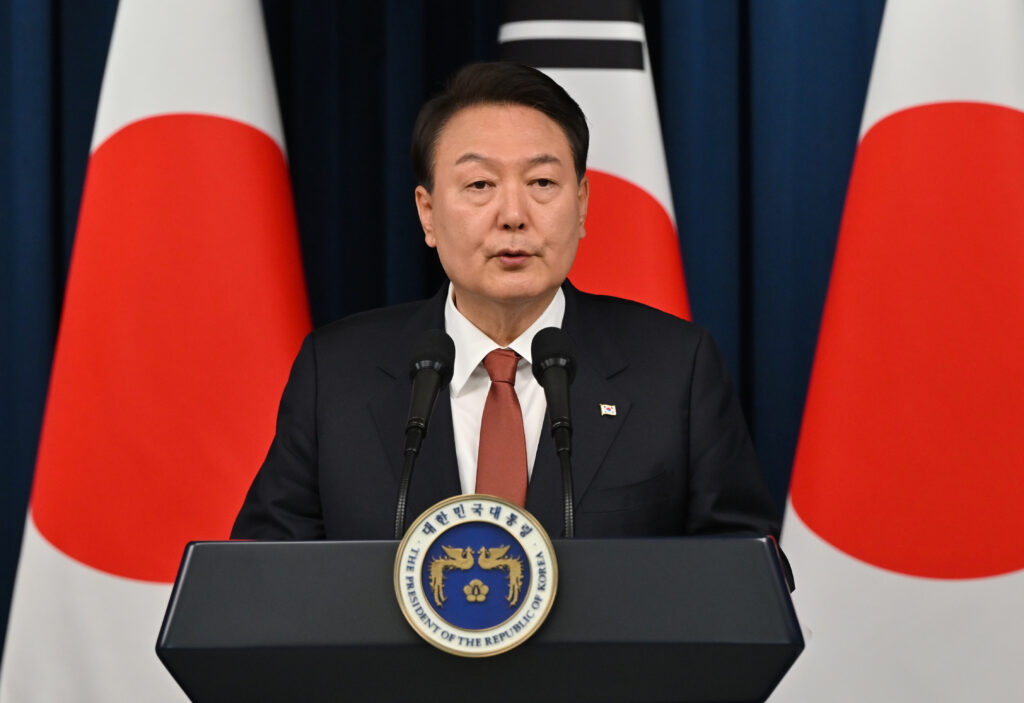 韓国政府関係者によると、尹氏とバイデン米大統領、岸田文雄首相の日米韓首脳会談は２１日となる可能性が高い。 (AFP)