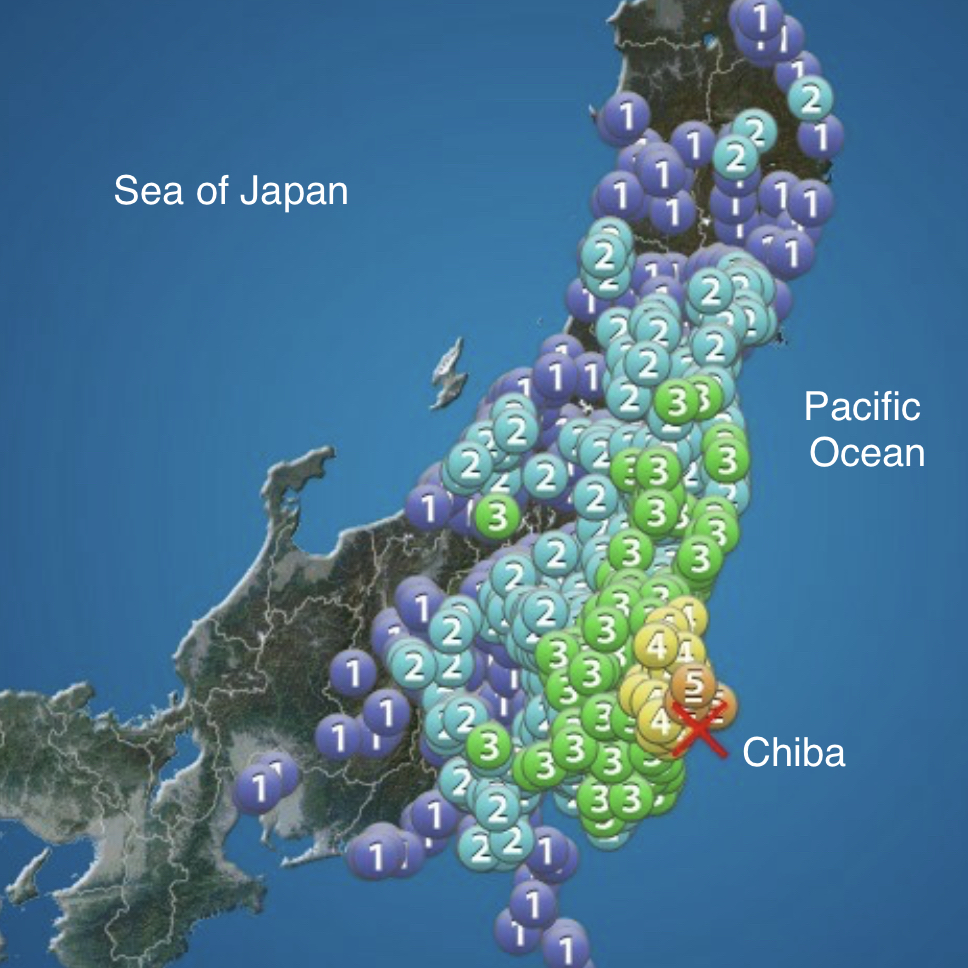 金曜夜午後7時過ぎ、関東の東海岸沖で強い地震が発生し、首都東京を含む広範囲の建物が揺れた。(JMA)