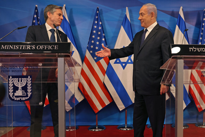 2021年5月25日、エルサレムで共同記者会見を行うアントニー・ブリンケン米国国務長官とイスラエルのベンヤミン・ネタニヤフ首相（右）。（AFP file）