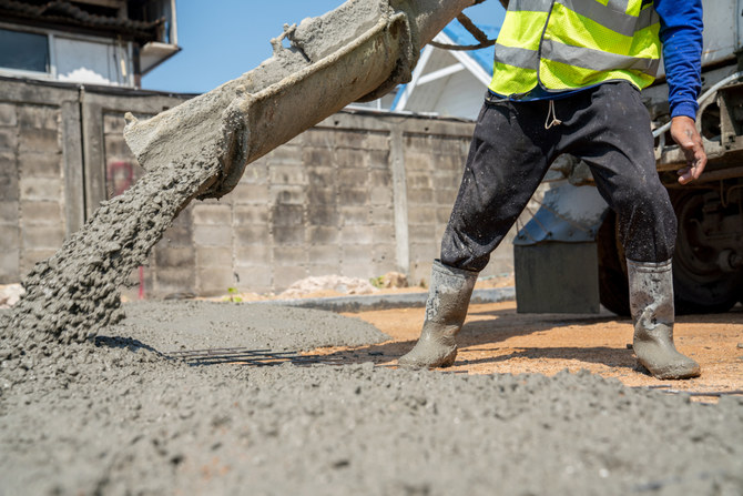 建設業界はサウジアラビアで多くの雇用機会を創出すると予想されている（Shutterstock）