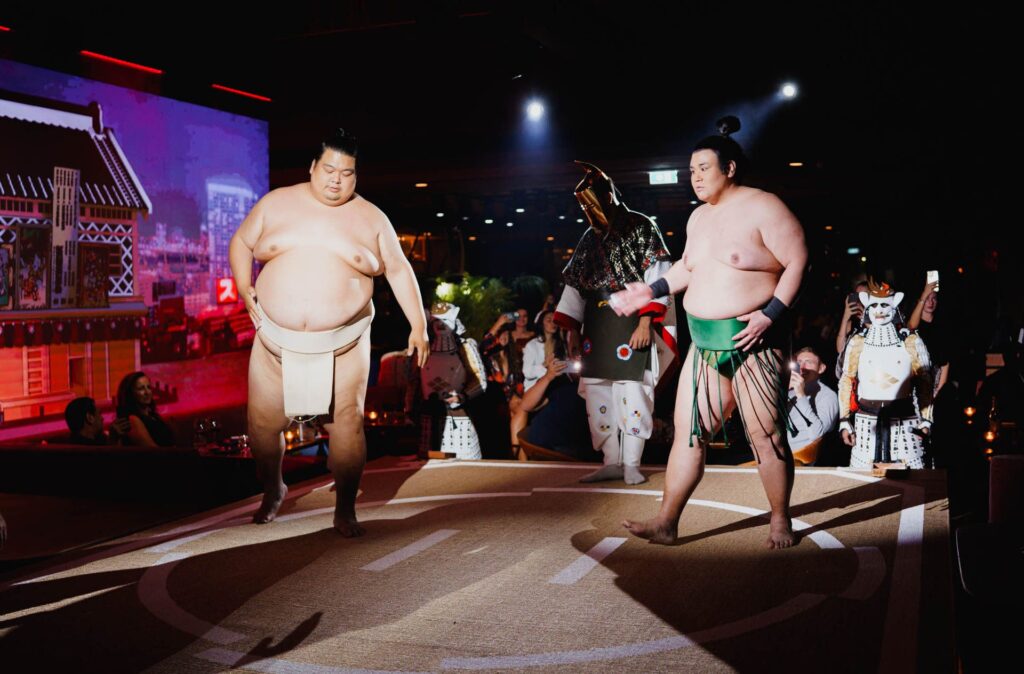 活動的な力士の毎日のルーティンは非常にハードで、稽古と食事に明け暮れるという。(提供写真)