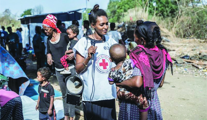 国連難民機関は、女性や少女が安全な場所を目指して移動している最中が、特に危険が高いと述べた。性的暴行の結果、妊娠して到着する女性もいるという。（AFP）