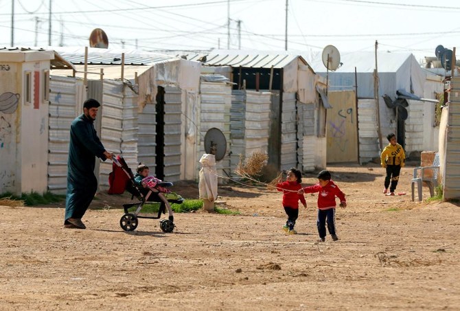 ヨルダンの首都アンマンの北80km（50マイル）のザータリ難民キャンプで遊ぶシリア人の子供たち。2021年2月15日。（AFP / 資料写真）