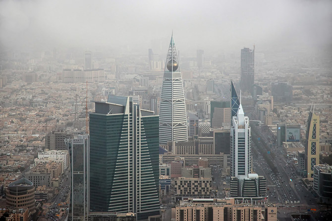 サウジアラビアの「ビジョン2030」構想は、国内総生産に対する海外直接投資の割合を5.7％に引き上げることを目標としている。(Shutterstock)  