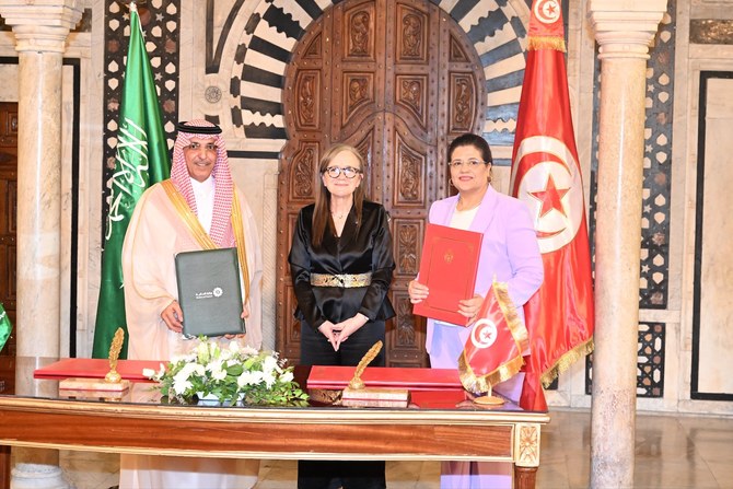 協定には、サウジアラビアのムハンマド・ビン・アブドゥラー・アル・ジャダーン財務大臣とチュニジアのシハーム・ブーグディーリー財務大臣が署名した。 (@MAAljadaan)