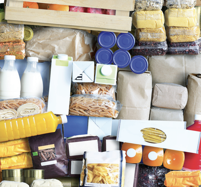GCC諸国では、衝動的な買い物の決定と不十分な保存方法が、食品ロスや廃棄の2大原因となっている。しかし、解決策はある。(シャッターストック)