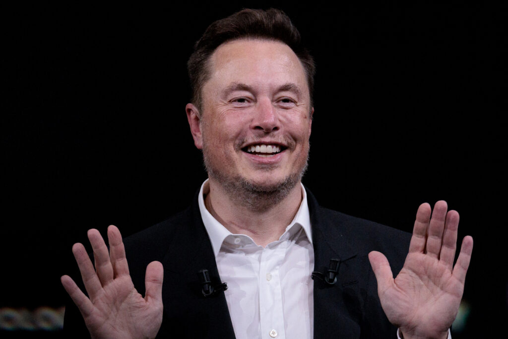 2014年、テスラとスペースXのCEOであるマスク氏は、氏の電気自動車メーカーが日本市場に本格参入する記念式典のために訪日した。(AFP)