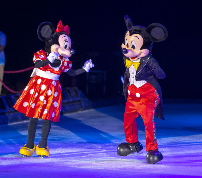 ショーを通して、ファンは、ミッキー、ミニー、グーフィーとの思い出となる、忘れられない想像の旅を体験する。(サアド・アル・ドサリ)