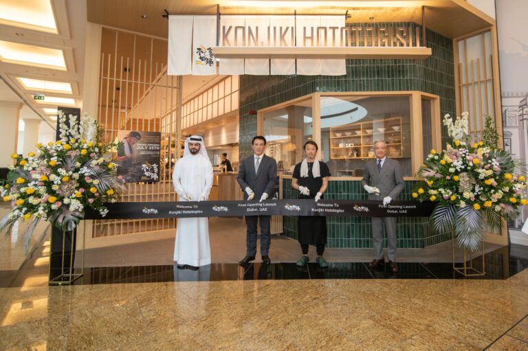 山本シェフのミシュラン星付きレストランは、UAE初の店舗をオープンした。 