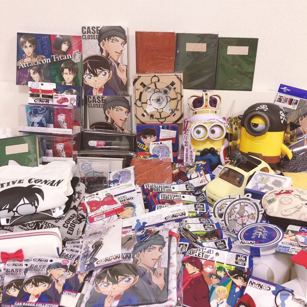 「万屋」ストアの一部の商品。 (写真:付属。)