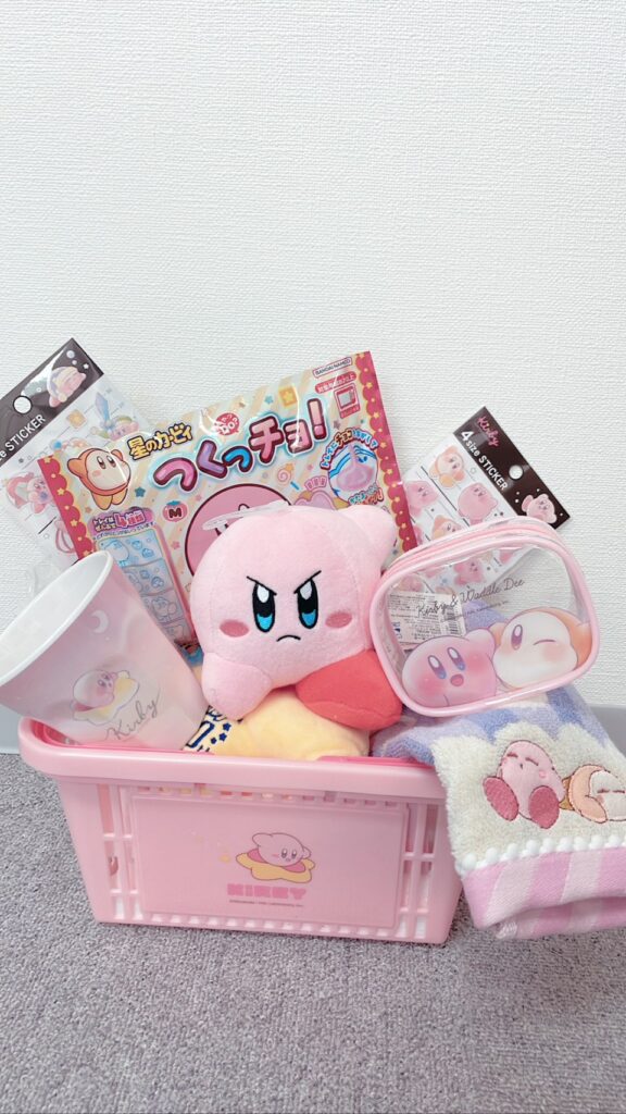 「万屋」ストアの一部の商品。 (写真:付属。)