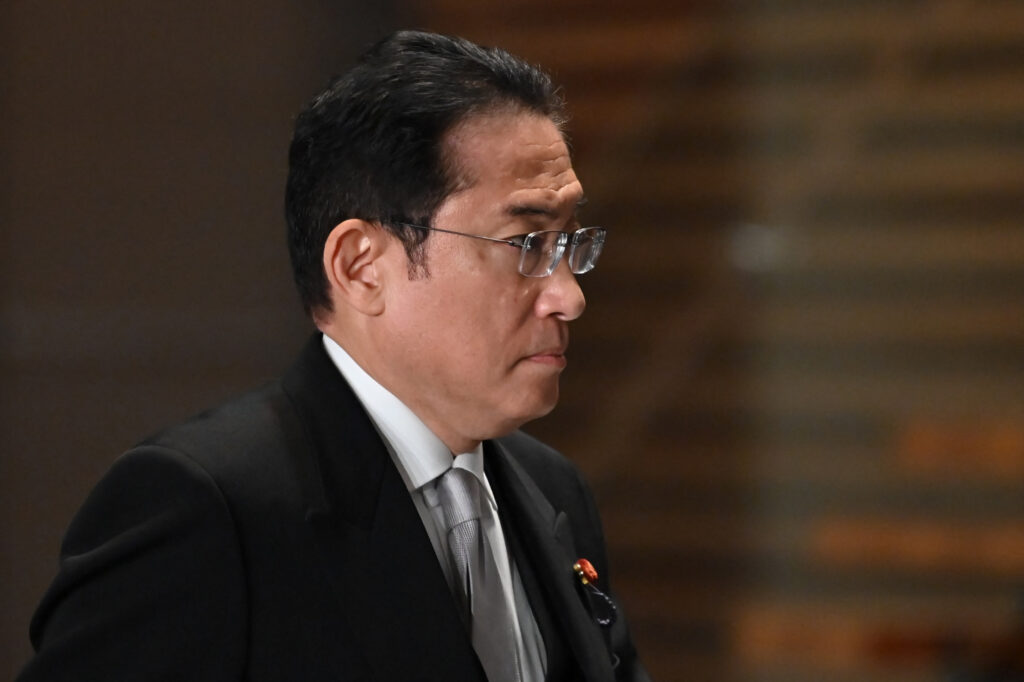日本の岸田文雄首相が国連総会の一般討論会で演説するため日本を出国した。 (AFP)