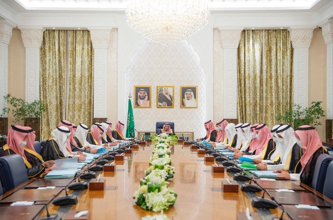 火曜日、サウジアラビアのサルマン国王がNEOMでの閣議で議長を務める。(SPA)