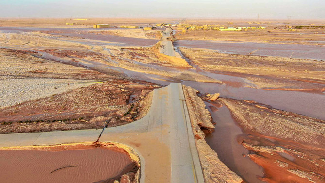 2023年9月11日、リビアのアル・ムハイリを襲った強力な暴風雨と大雨により、一帯を覆う洪水の全景。(REUTERS)