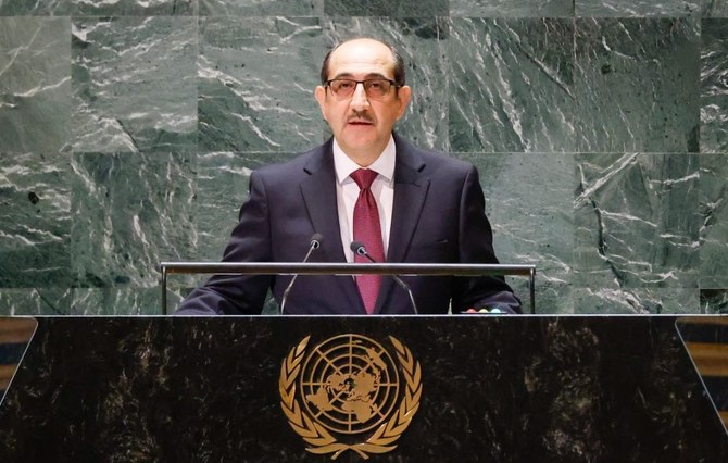 第78回国連総会で演説するバッサム・サッバーグ外務副大臣（シリア・アラブ共和国）（2023年9月26日、ニューヨークの国連本部で）。(AFP＝時事）