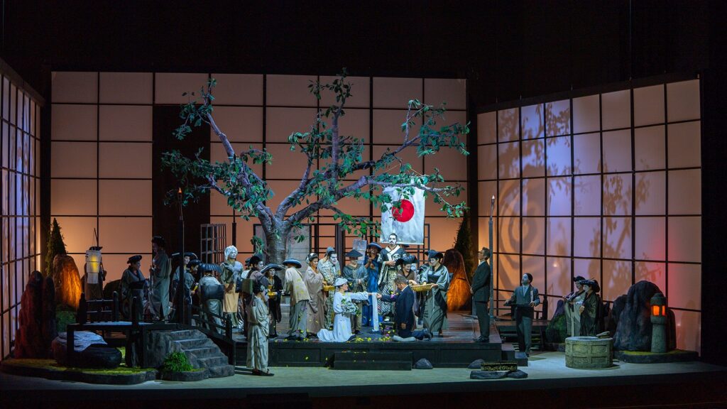 9月12、13日にドバイオペラで『蝶々夫人』が上演された。（供給）