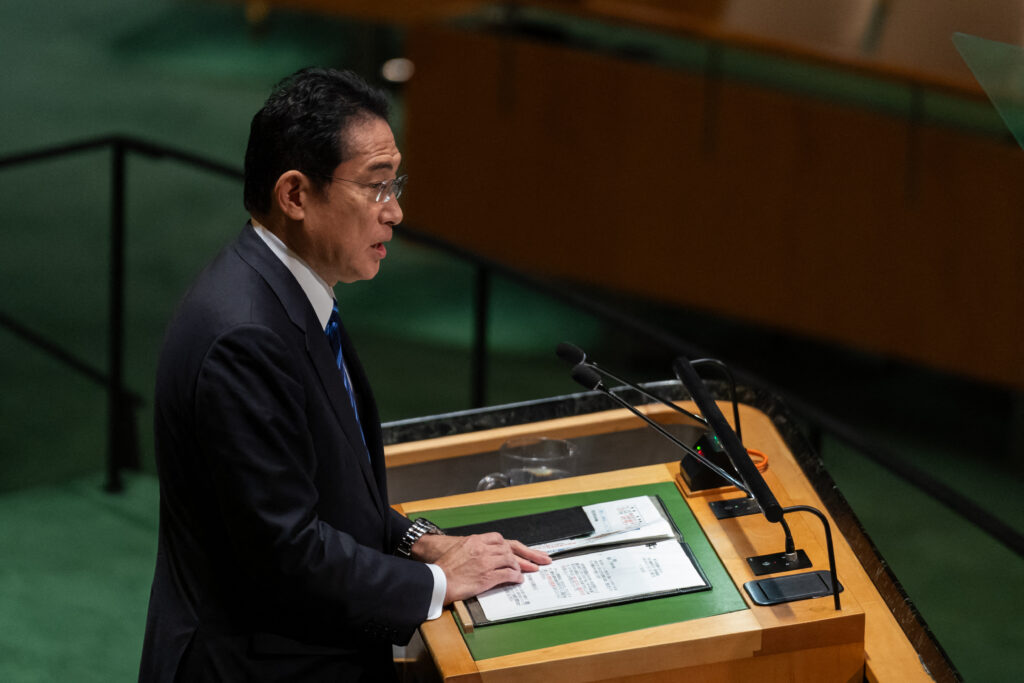 首相は４月、連合主催のメーデー中央大会にも現職首相として９年ぶりに出席。(AFP)