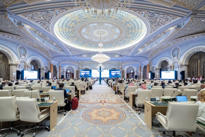 万国郵便連合(UPU)臨時大会議には190カ国以上の代表者が参加している。(Twitter/@UPU_UN)