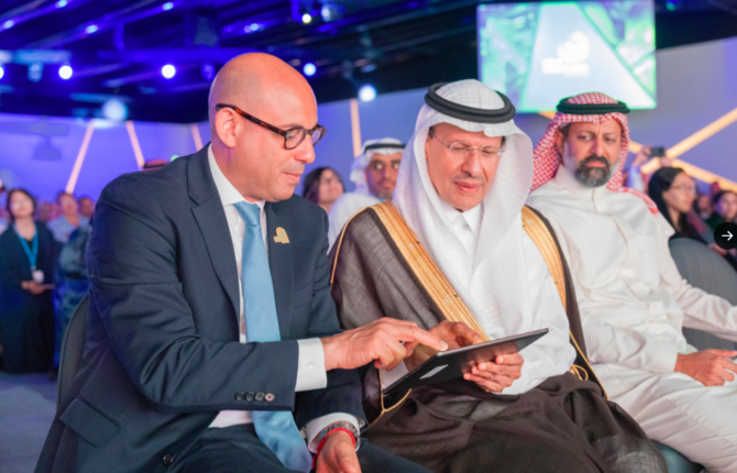 2023年中東・北アフリカ気候週間に出席した、アブドルアジーズ・ビン・サルマン王子兼エネルギー大臣。Twitter：@MoEnergy_Saudi