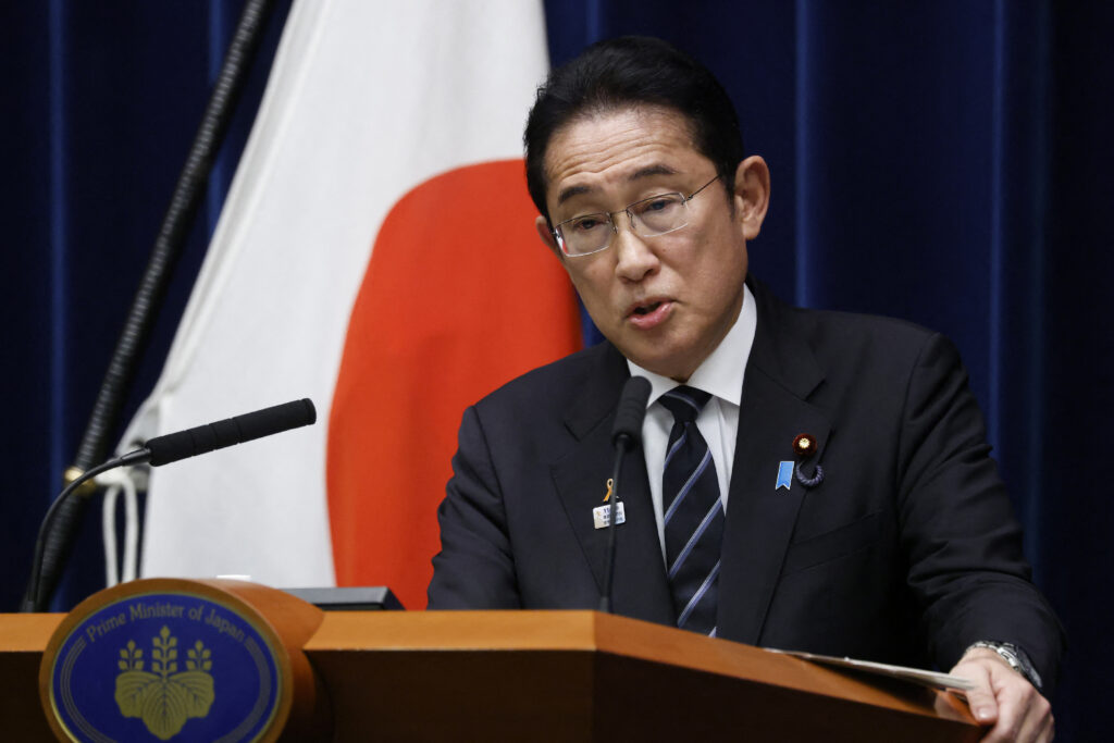 岸田文雄首相はビデオメッセージで、「両国の経済交流は日中関係の基礎をなし、双方の発展に大きく寄与した」と強調。 (AFP)