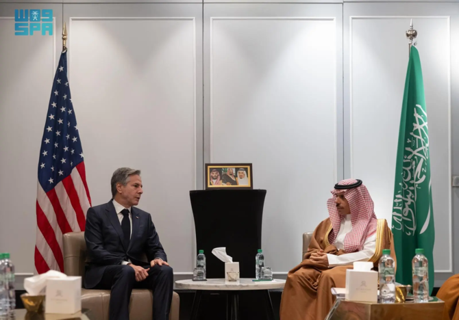サウジアラビアのファイサル・ビン・ファルハーン外務大臣がヨルダンのアブドッラー２世国王との会談に出席。