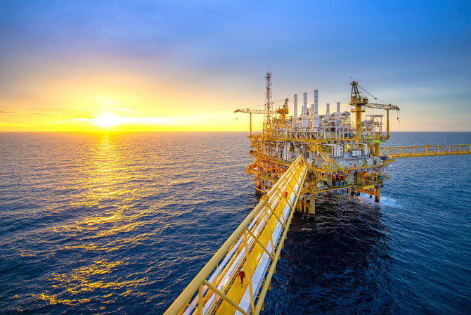 サウジアラビア時間午前10時20分にはブレント原油先物は61セント（0.76％）高の1バレル81.22ドル、米ウエスト・テキサス・インターミディエイト（WTI）原油は60セント（0.79％）高の1バレル76.49ドルであった。（Shutterstock）