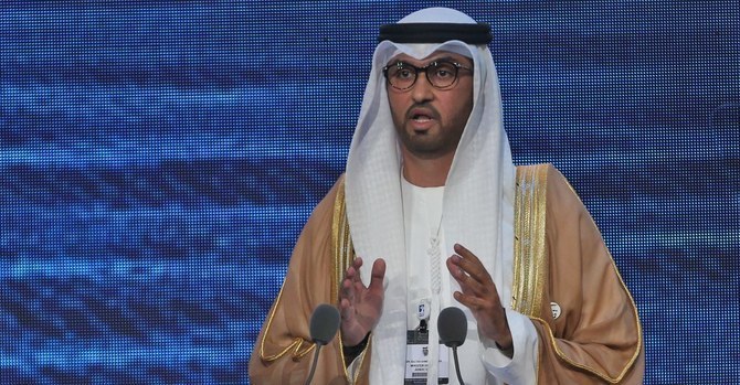 UAEの石油大手ADNOCの最高経営責任者(CEO)でもあるアル・ジャーベルCOP28議長は、クリーンエネルギーへの移行に必要な資金を調達し、脆弱な国々が気候変動に適応するのを支援するために各国政府とともに民間部門を関与させたいと一貫して主張してきた。(AFP通信)